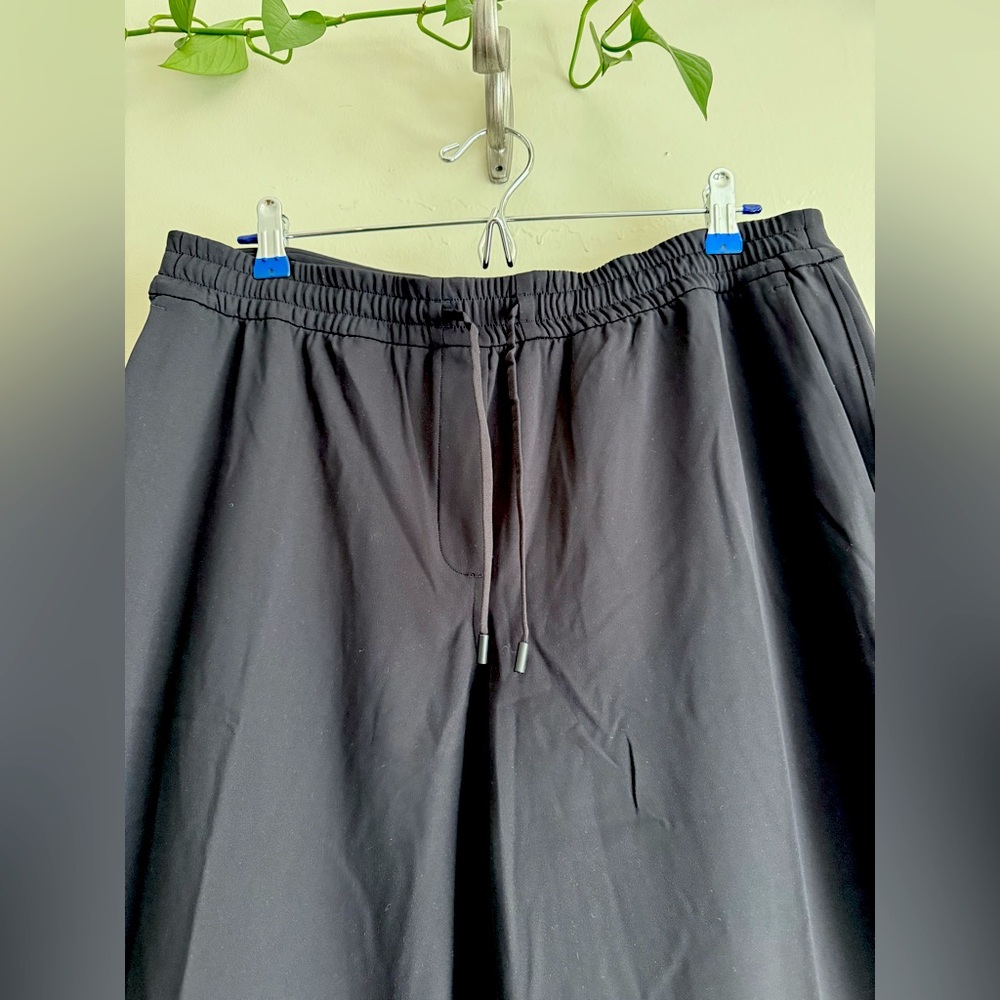 lululemon athletica Black Joggers size large‎ women - Picture 3 of 10